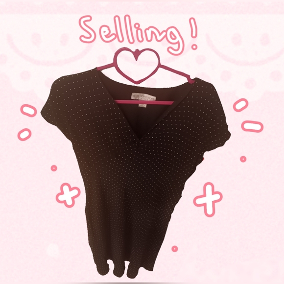Black Polka Dot V-Neck Women's Top - Picture 1 of 5